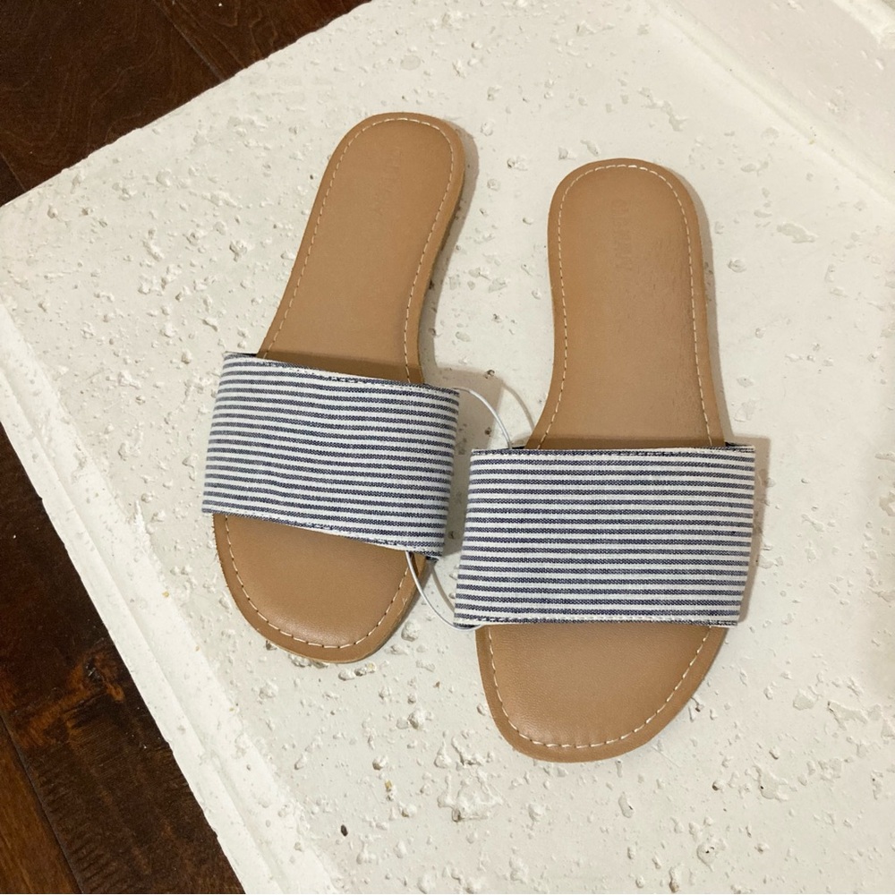 NWT Slides Sandals Striped Navy and White Old Navy Size 8